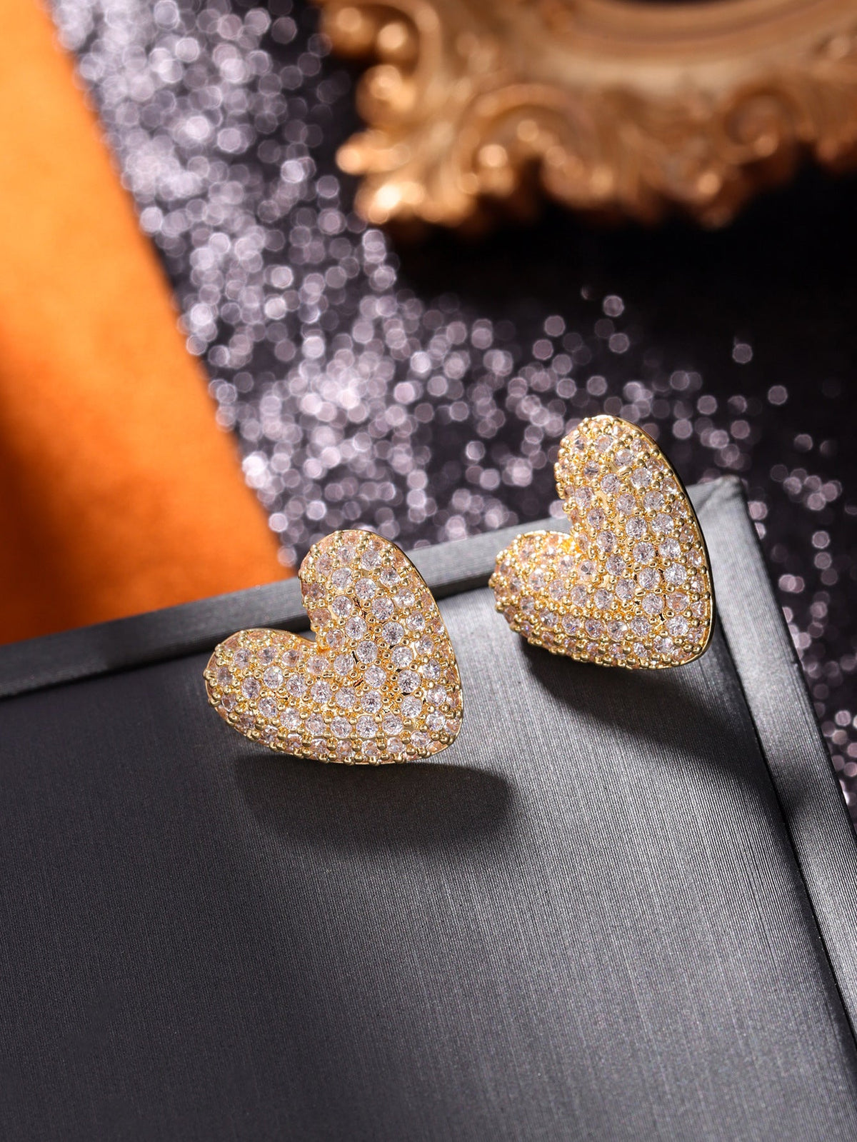 Elegance Simplicity Metal Diamond Love Heart Women Earrings Stud Earrings Suitable Daily Commuting Dating Gifts